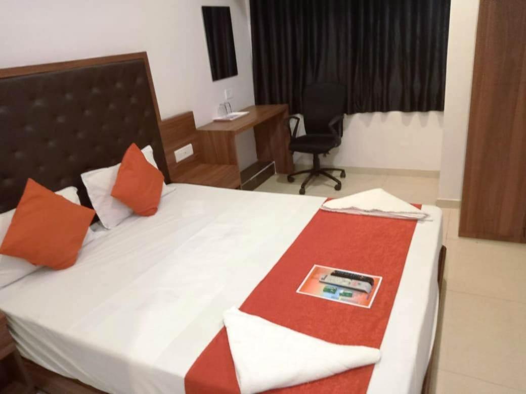 Sai Deep Lodging Navi Mumbai Eksteriør billede